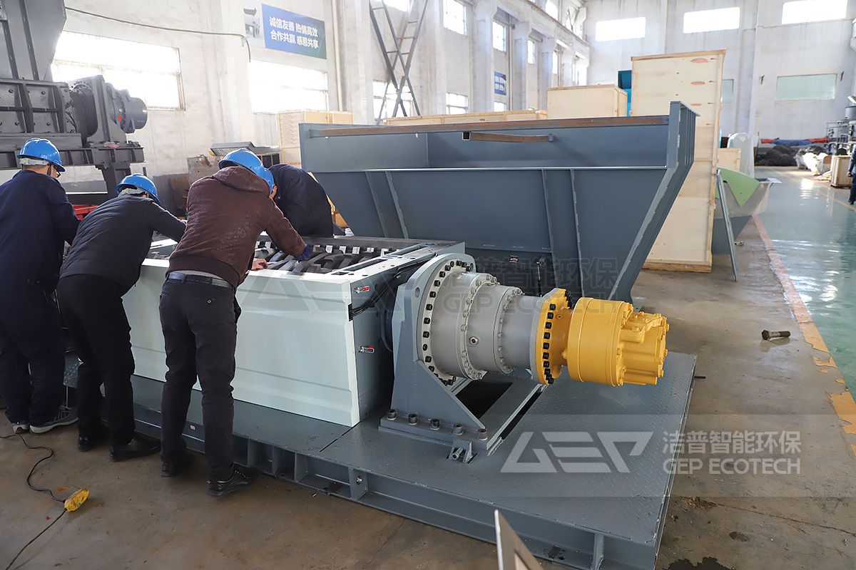 液壓驅(qū)動剪切式破碎機(jī)