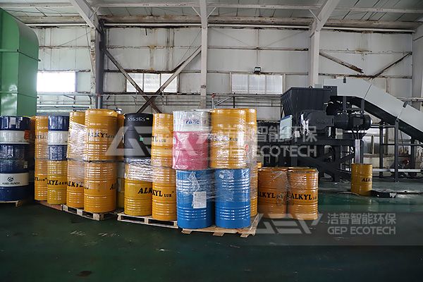 固態(tài)危廢破碎設(shè)備