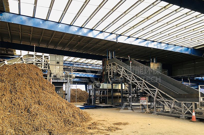 生物質(zhì)秸稈破碎減容現(xiàn)場