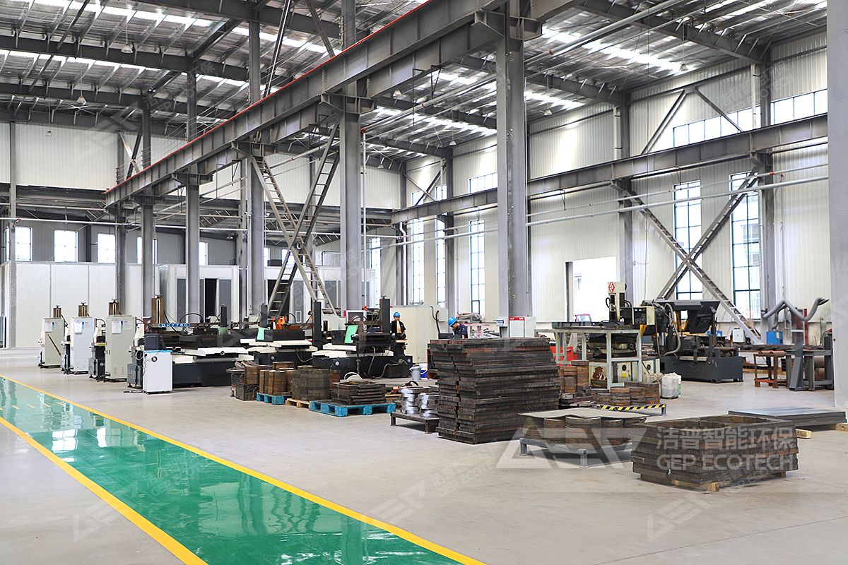 潔普撕碎機(jī)廠家車間