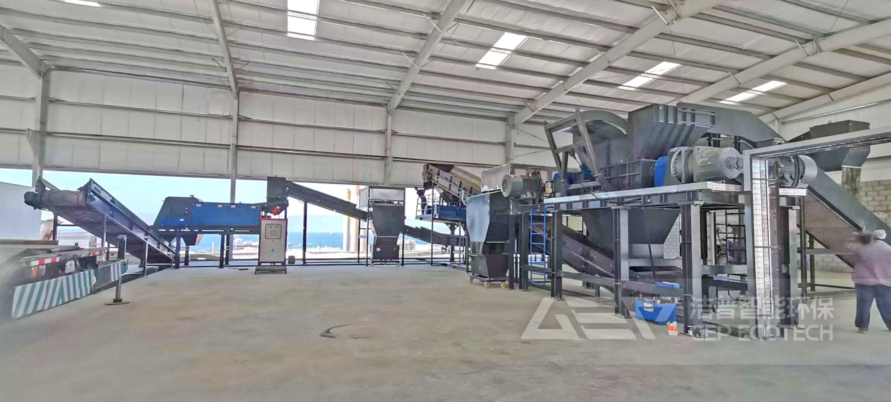 潔普撕碎機(jī)處置現(xiàn)場