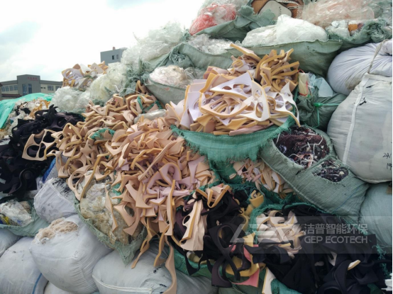 皮革、布料、織物邊角料