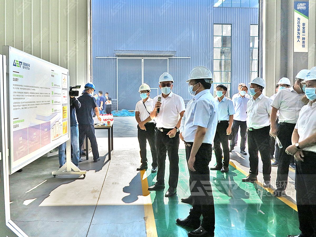 領(lǐng)導(dǎo)調(diào)研