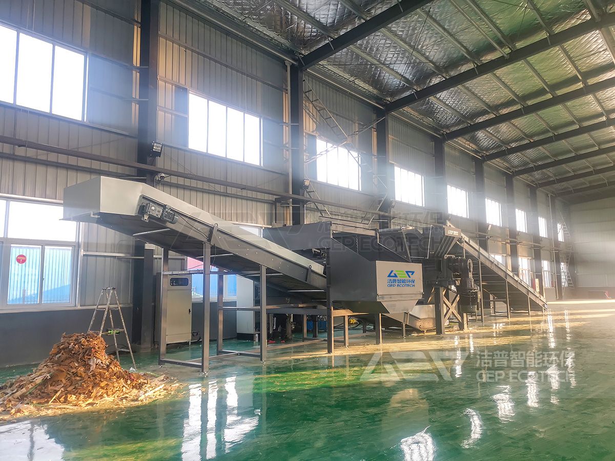 姜姍沙發(fā)床墊剪切式破碎機(jī)