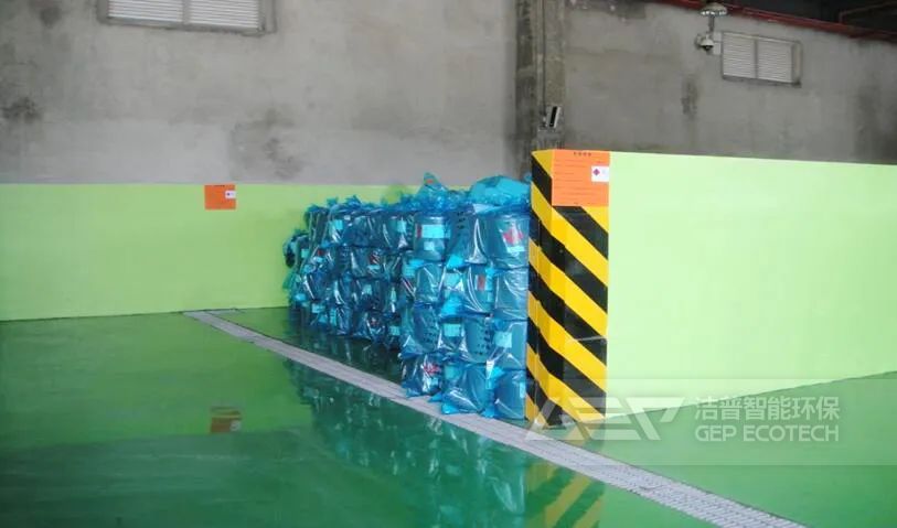 貯存液態(tài)廢物區(qū)已設(shè)置泄露液體收集溝、池